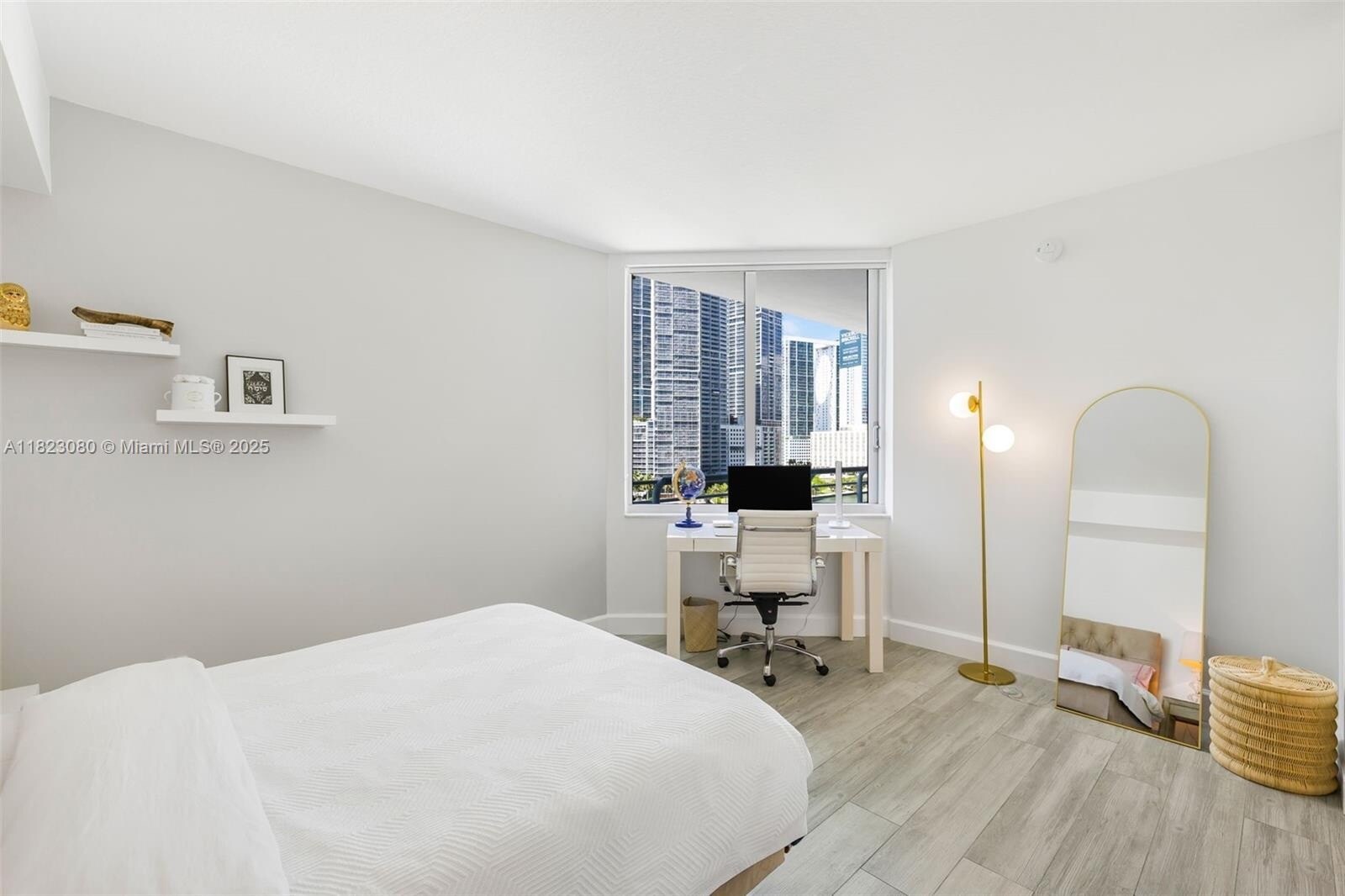 Building Photo - 325 S Biscayne Blvd