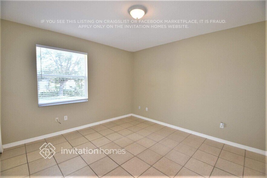 Building Photo - 2844 Wells Ave