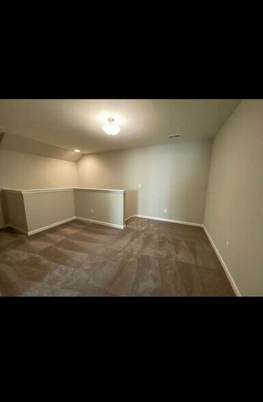 Building Photo - 5954 River Mdw Ct