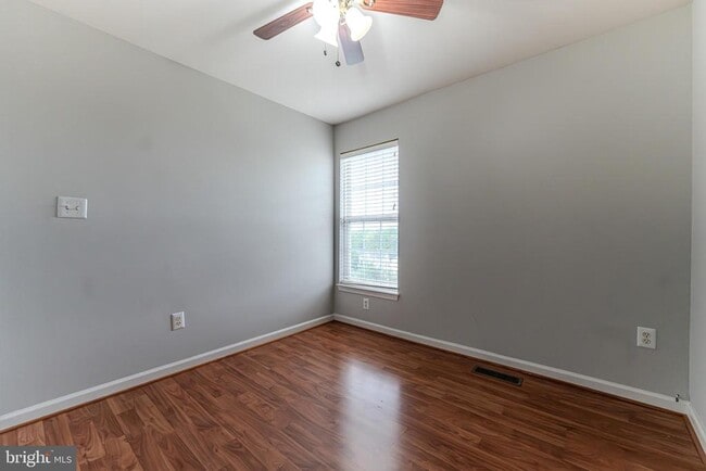 Building Photo - 1552 Oakley Ln
