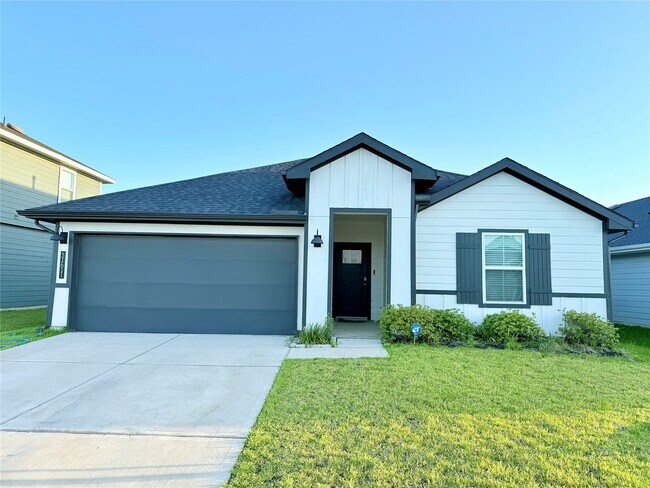 Building Photo - 31611 Farlam Farms Trl