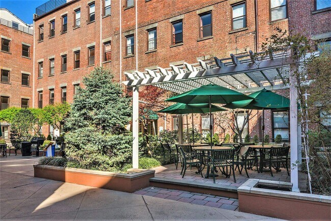 Building Photo - 227 Christopher Columbus Dr