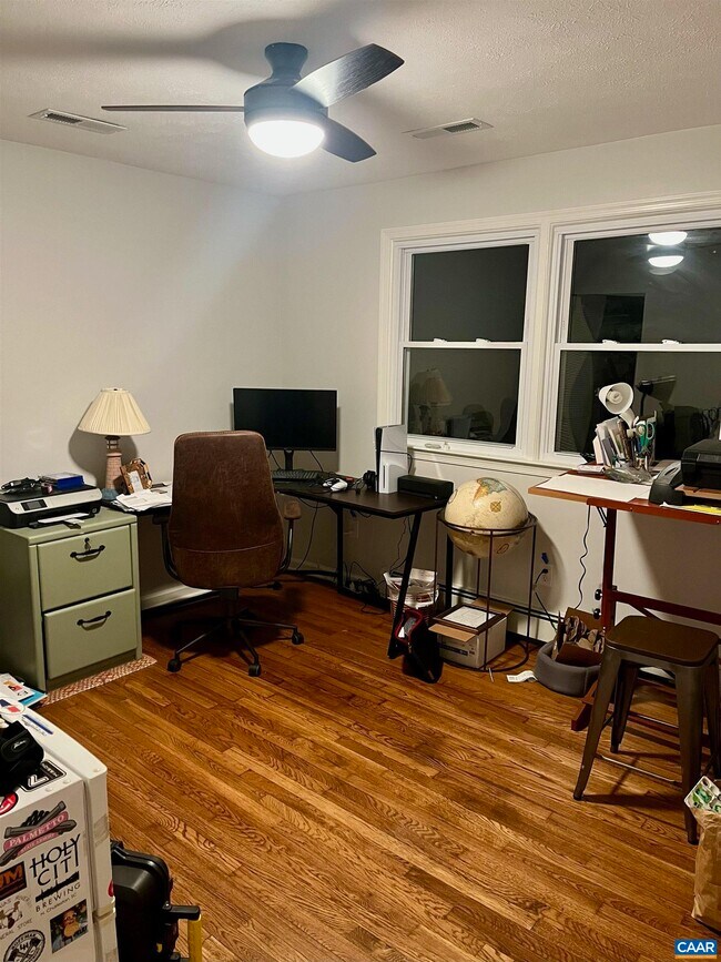 Building Photo - 603 Stagecoach Rd