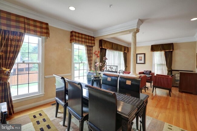 Building Photo - 1200 Treasure Oak Ct