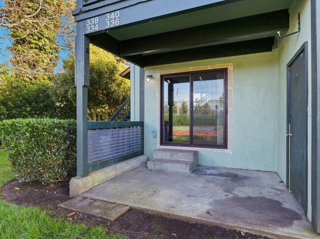 Building Photo - 336 NE Skipanon Dr