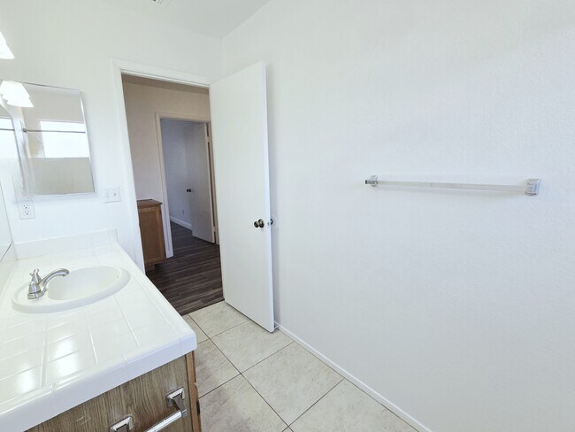 Building Photo - 9433 Valencia Canyon Dr