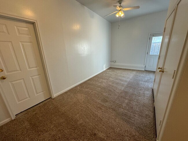 Building Photo - Beautiful 3 Bedroom In Eugene MOVE IN SPECIAL $300 off 1st month rent