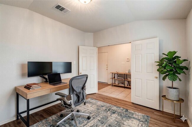 Building Photo - 405 Fort Thomas Pl