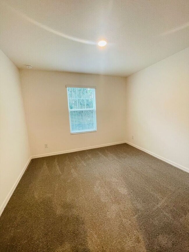 Building Photo - Coming Soon!!!-Blue Springs Reserve-180 Glass Onion Dr Groveland, FL 34737