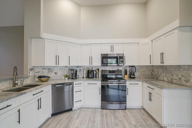 Building Photo - 13834 Geranium Pl