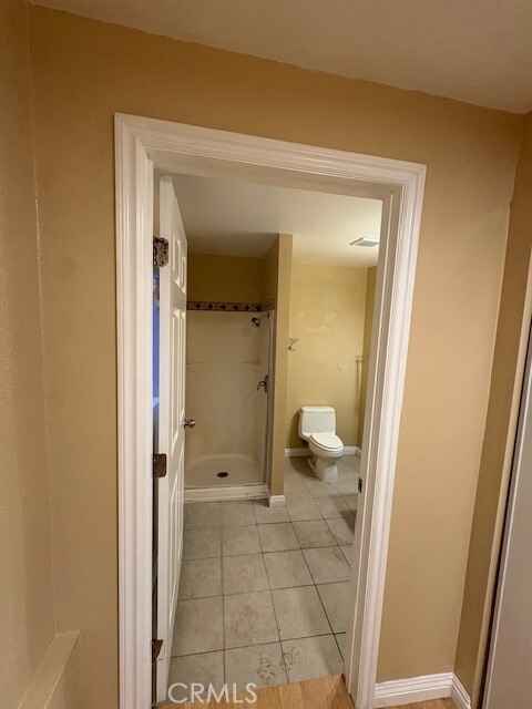 Building Photo - 914 W 9th St