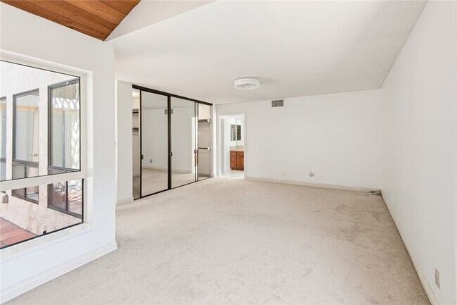 Building Photo - 28355 La Caleta