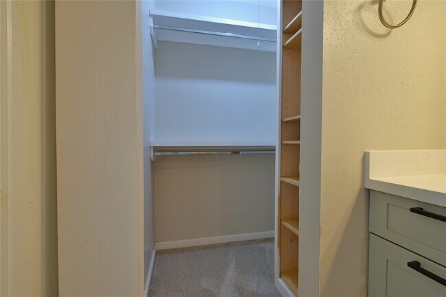 Building Photo - 8430 Gallahad St