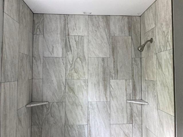 Building Photo - 809 S Travis Ave