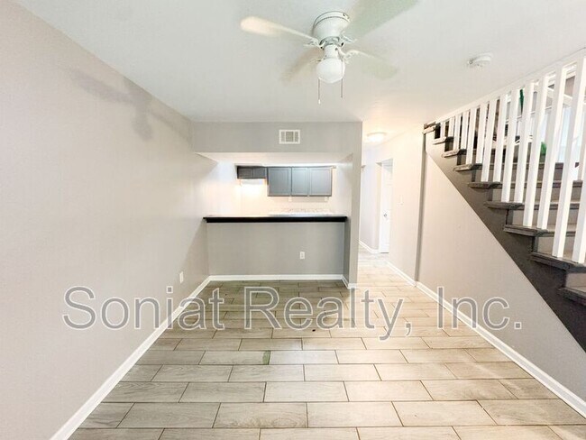 Building Photo - 7721 S Coronet Ct