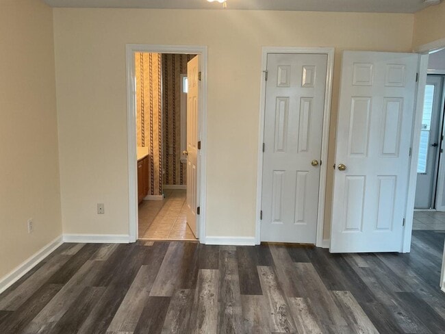 Building Photo - 3650 Farmington Pl