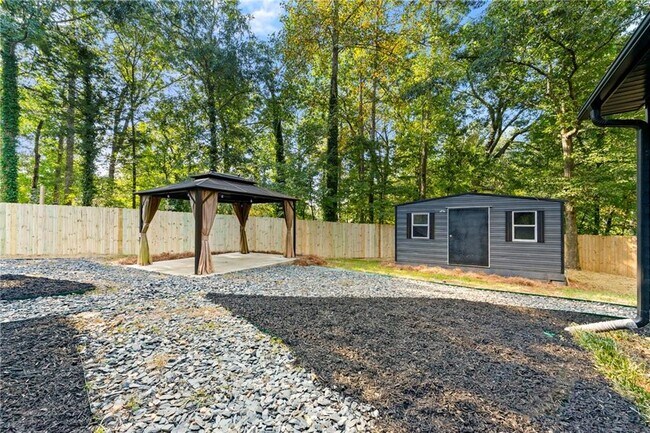 Building Photo - 1797 Willis Mill Rd SW