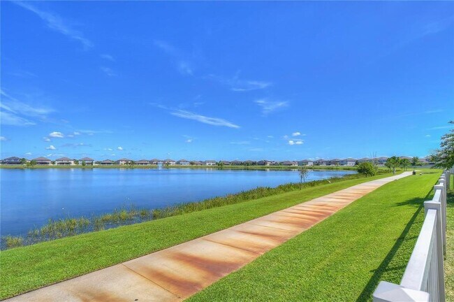 Building Photo - 19391 Long Lake Ranch Blvd