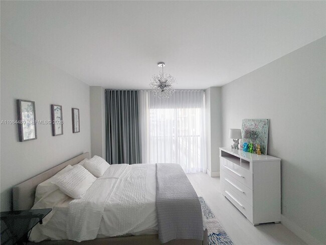 Building Photo - 19707 Turnberry Way