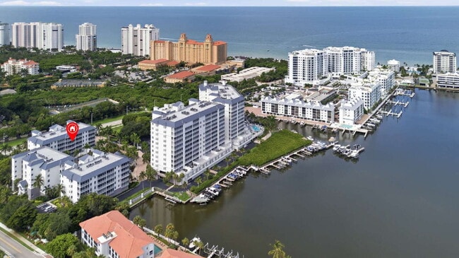 Building Photo - Regatta at Vanderbilt Beach