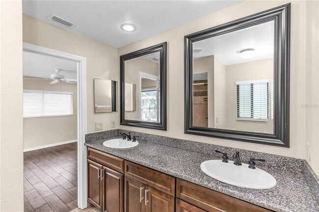 Building Photo - 510 Spoonbill Ct