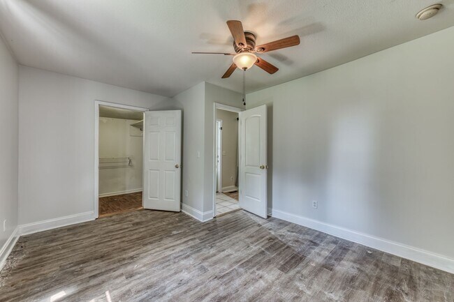 Building Photo - 222 Hulen Ave