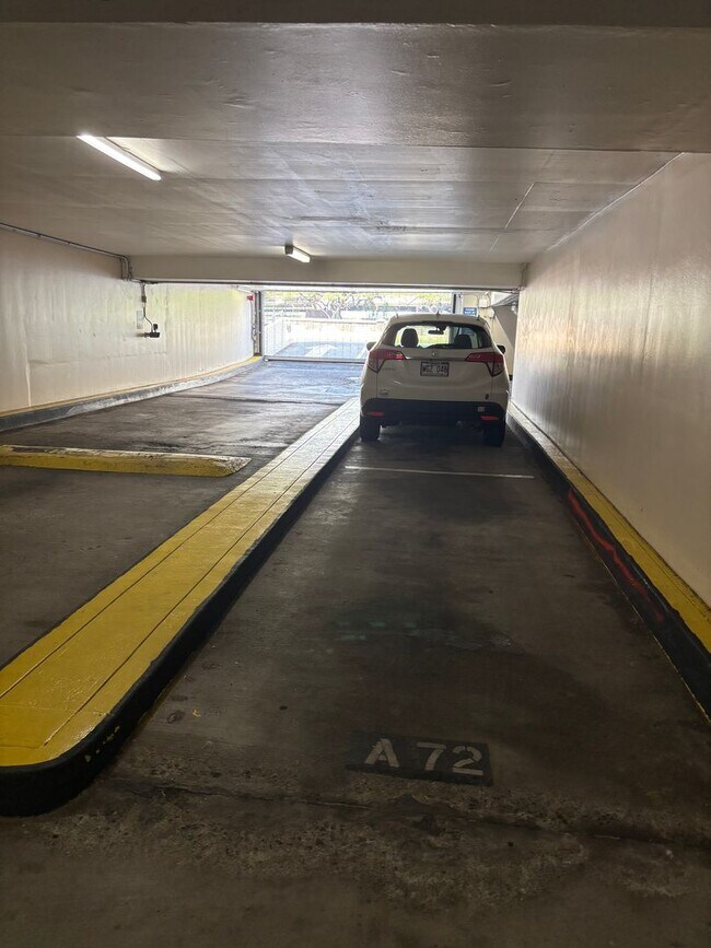 Building Photo - 1676 Ala Moana Blvd