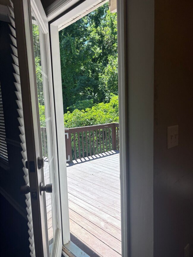 Building Photo - HALF OFF June!  Beautiful 4-Bedroom Home in Desirable Harrison Location – Minutes from Volkswagen...