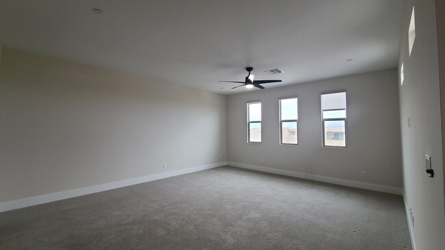 Building Photo - Townhome located in Trilogy community in Summerlin.