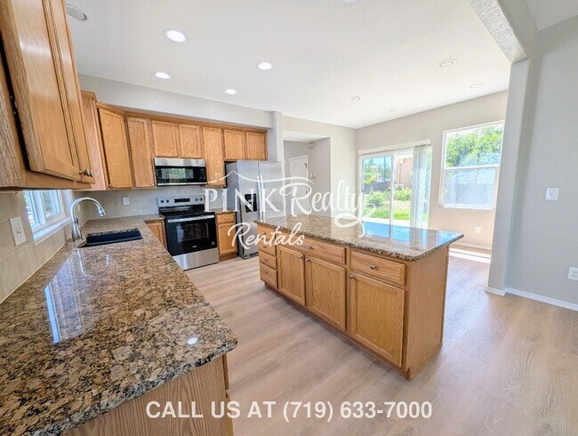 Building Photo - 12252 Point Reyes Dr