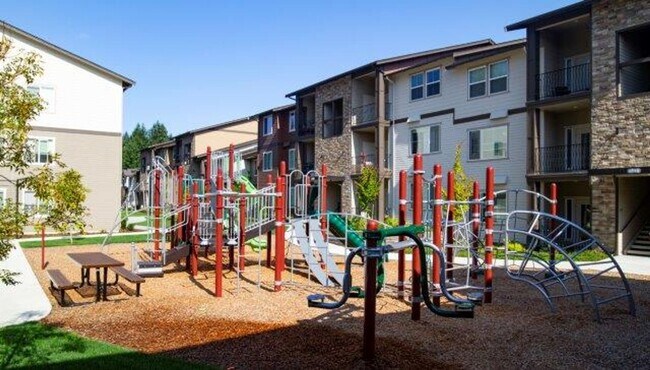 Building Photo - Experience style, comfort and convenience in this well-appointed 2 bedroom 2 bath!