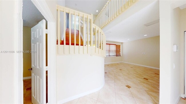 Building Photo - 897 Briar Ridge Rd