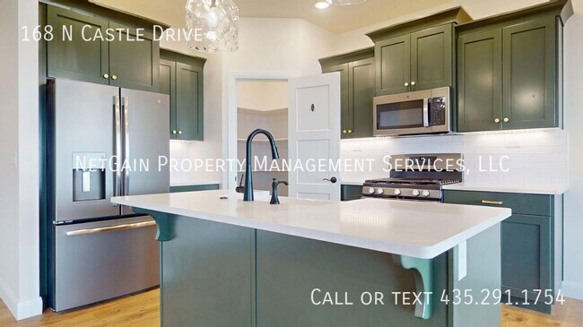 Building Photo - 168 N Castle Dr