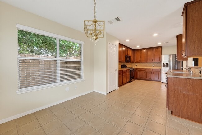 Building Photo - 22106 Galapagos Ct