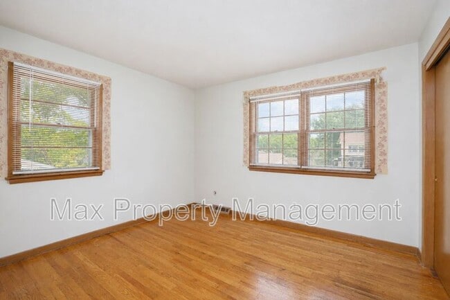 Building Photo - 4413 63rd St