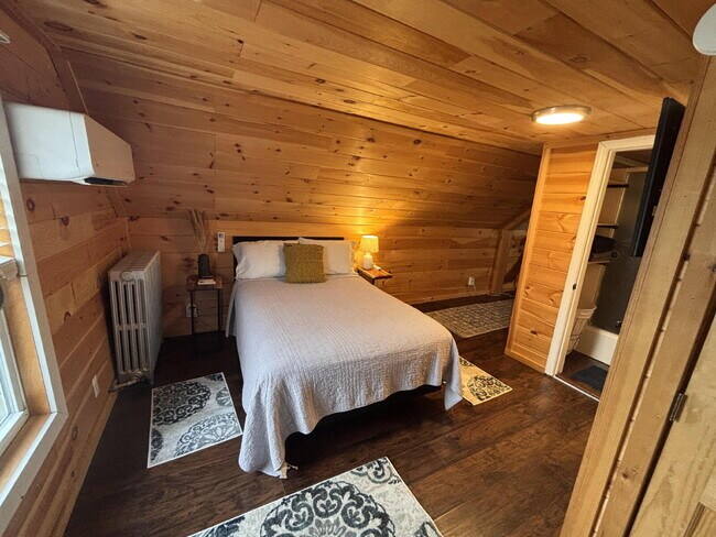 Building Photo - Fully furnished 1 bed studio in Brunswick....