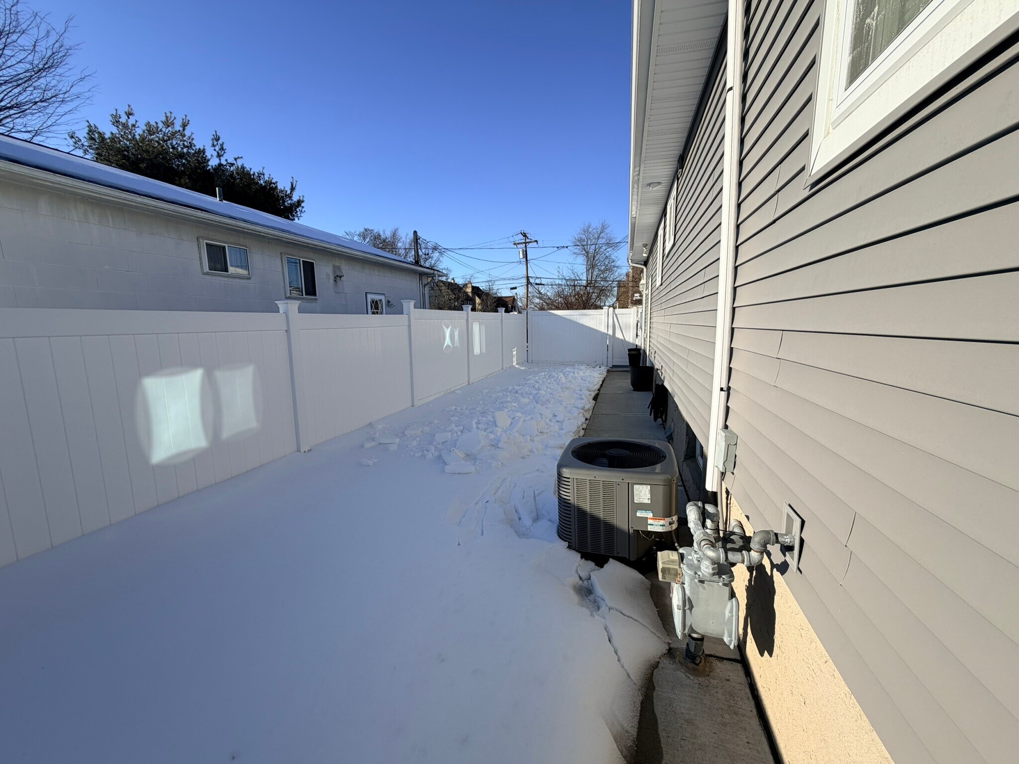 Building Photo - 2002 City Ave