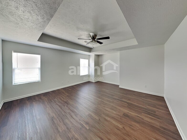 Building Photo - 2874 Meadow Point