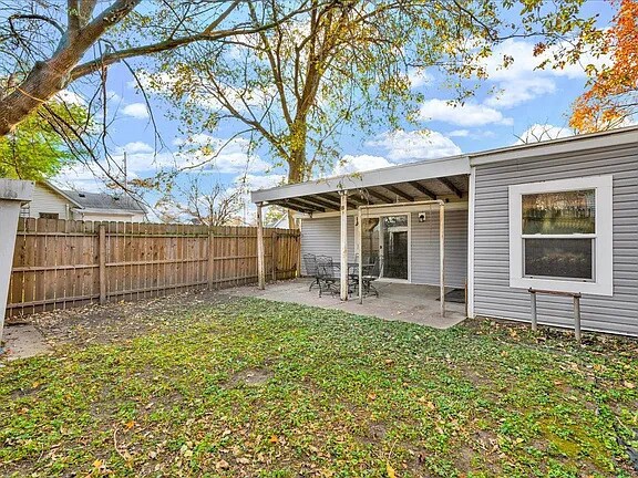 Building Photo - 610 Scott St