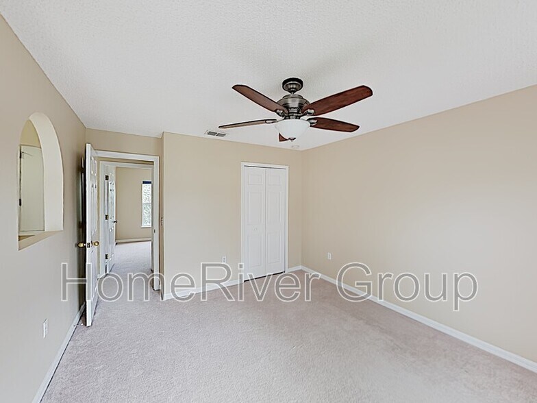 Building Photo - 2215 Canopy Dr