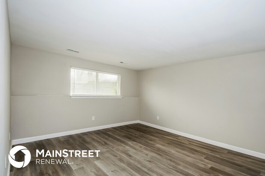 Building Photo - 5354 Trailview Dr