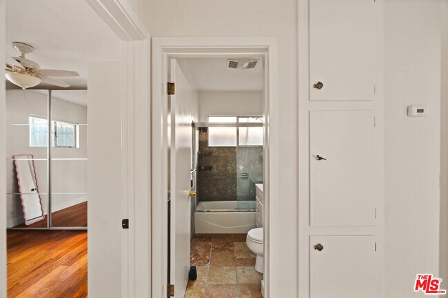 Building Photo - 1231 Montecito Dr