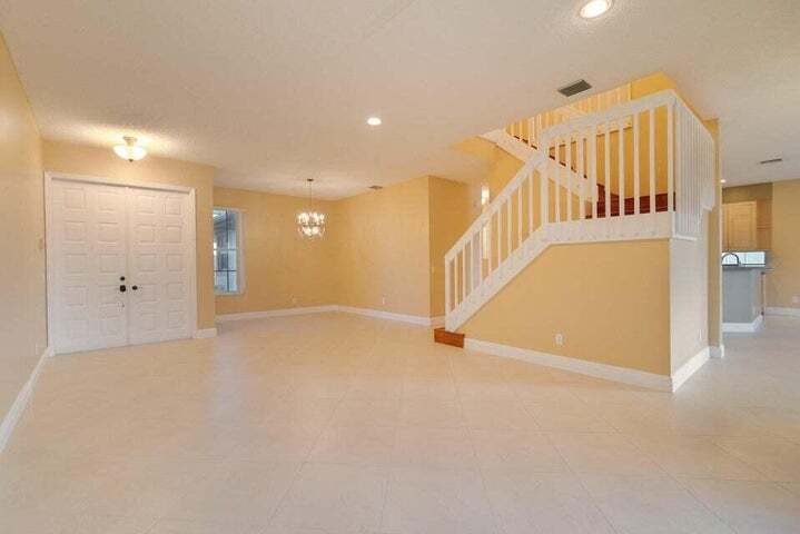 Building Photo - 7227 Chesapeake Cir