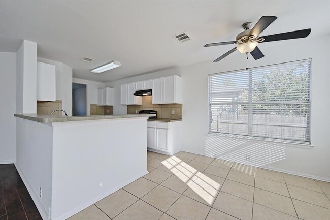 Building Photo - 480 Camelia Pkwy