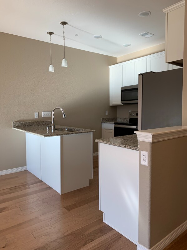 Building Photo - 3021 Upland Dr