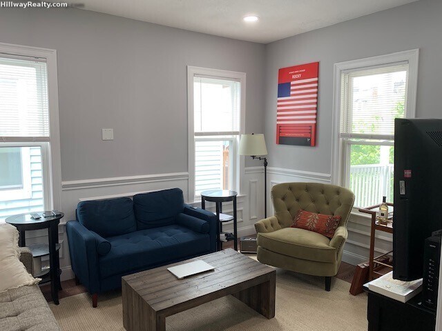 Building Photo - 38 Crescent Ave