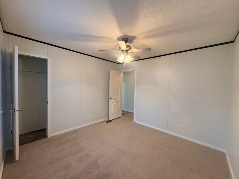 Building Photo - 2331 Windover Dr