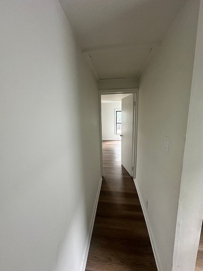 Building Photo - Single Family Home