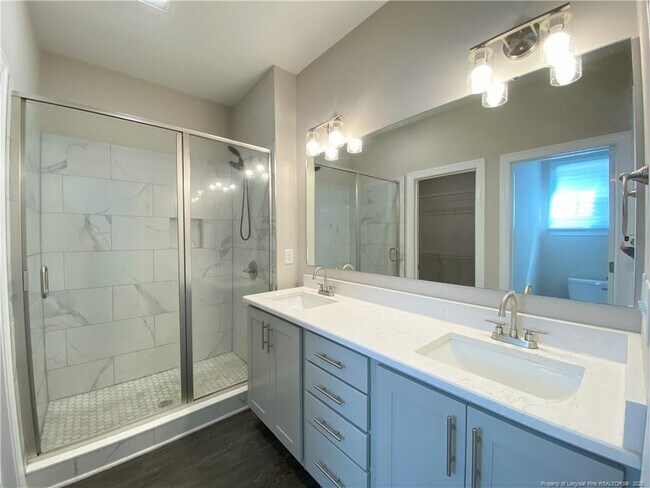 Building Photo - 616 Courtland Dr