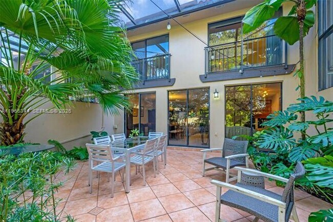 Building Photo - 3430 Torremolinos Ave